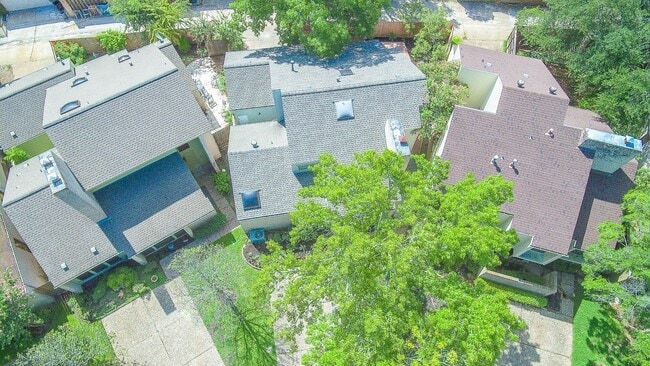 property at 923 Cranberry Hill Ct