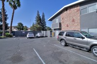 Desert Palm Apartments in Concord, CA - Foto de edificio - Building Photo