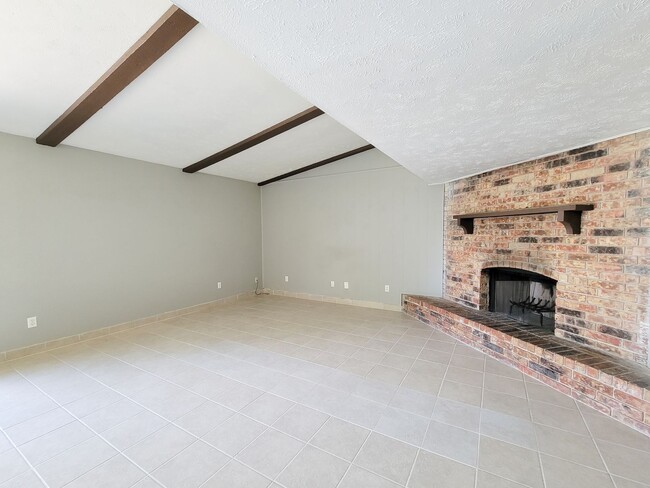 16810 Glamis Ln in Houston, TX - Building Photo - Building Photo