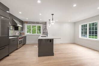 67 Eliot St in Brookline, MA - Building Photo - Building Photo