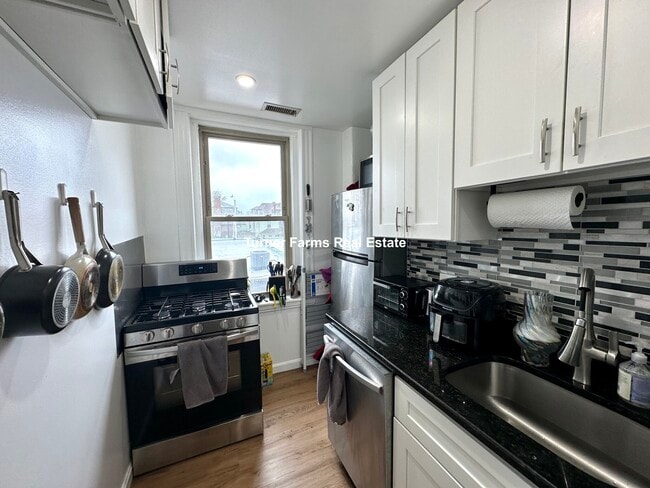 10 Woodbridge St, Unit 7-4