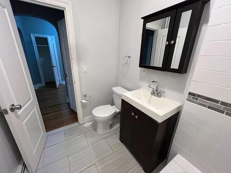 14 Kensington Ave in Jersey City, NJ - Building Photo
