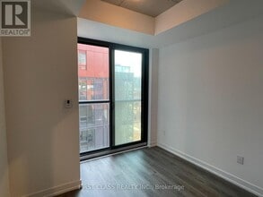 28-928 Eastern Ave in Toronto, ON - Building Photo - Building Photo