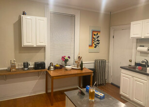 11 Clarendon Ave, Unit 1 in Somerville, MA - Building Photo - Building Photo