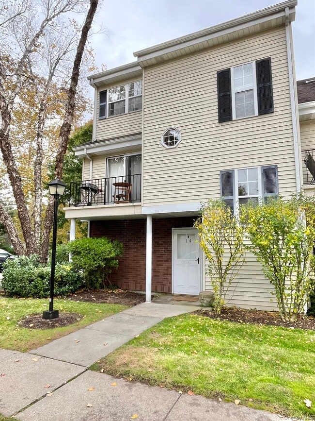 599 Midland Ave in Rye, NY - Building Photo - Building Photo