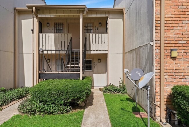 property at 5667 Birchmont Dr