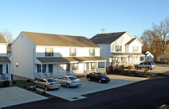 6098-6116 E Pea Ridge Rd in Huntington, WV - Foto de edificio - Building Photo