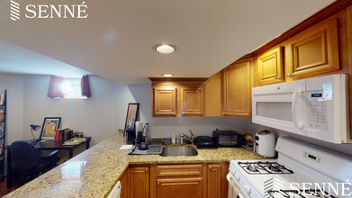 9 Ashton Pl, Unit B in Cambridge, MA - Building Photo - Building Photo