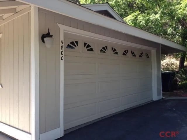 property at 5800 Encino Ave