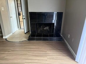 9090 S Braeswood Blvd in Houston, TX - Building Photo - Building Photo