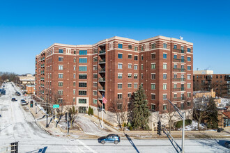 201 N Vail Ave in Arlington Heights, IL - Building Photo - Primary Photo