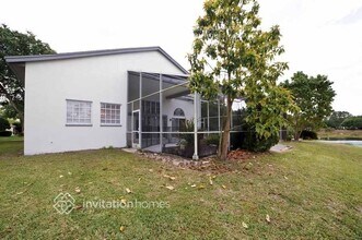 9408 Larkbunting Dr in Tampa, FL - Building Photo - Building Photo