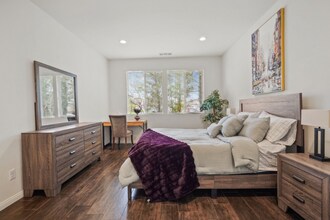 4720 E Washington Ave in Orange, CA - Building Photo - Building Photo