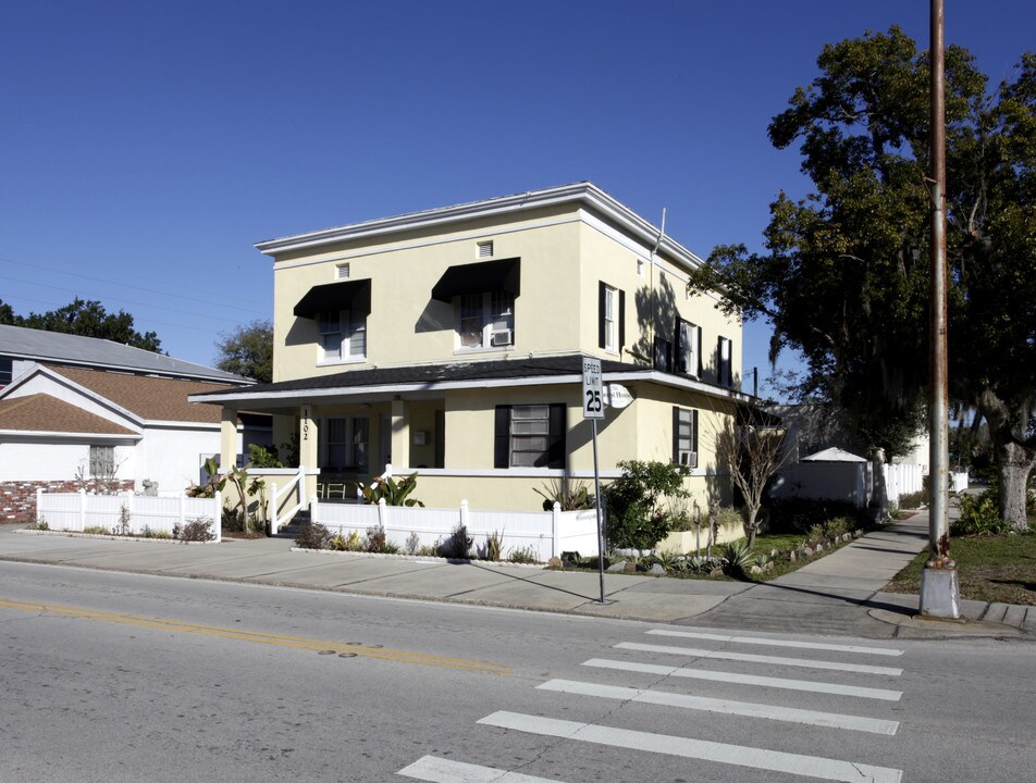 1102 10th St in St. Cloud, FL - Building Photo