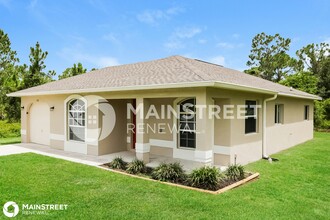 718 Sunrise Blvd in Lehigh Acres, FL - Building Photo - Building Photo