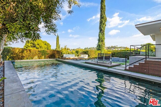 property at 21456 Salamanca Ave