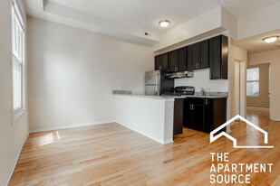 2525 N Lincoln Ave, Unit D3 in Chicago, IL - Building Photo