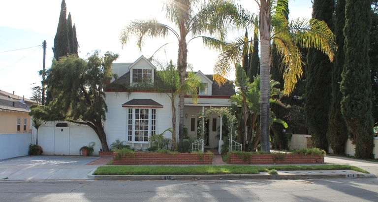 414 N Mill St in Santa Paula, CA - Foto de edificio