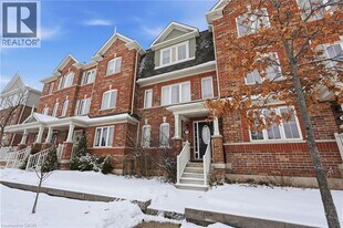 22 Spring Creek Dr in Waterdown, ON - Building Photo