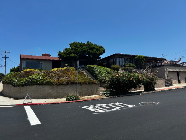 property at 3465 Union St