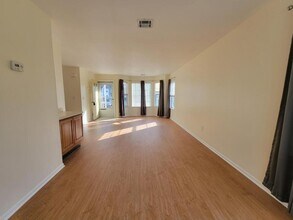 1 Jodhpur Ct in Tinton Falls, NJ - Building Photo - Building Photo