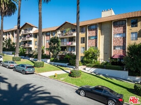 1730 Camino Palmero St in Los Angeles, CA - Building Photo