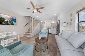 101 W 6th St in Gulf Shores, AL - Building Photo - Building Photo