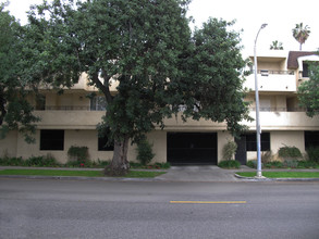 14359 Haynes St in Van Nuys, CA - Building Photo - Building Photo