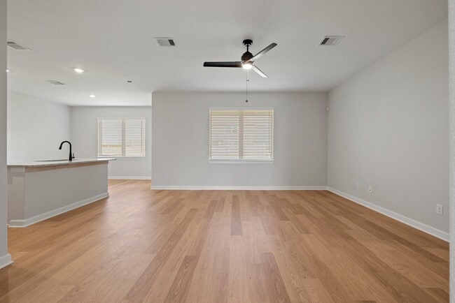 property at 3106 Banyan Dr