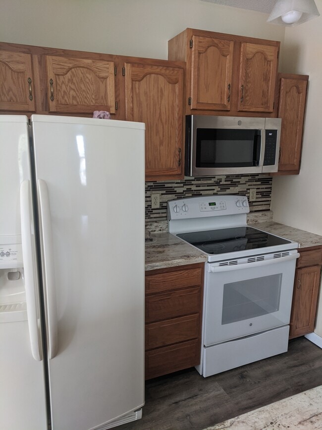 113 Arbor Ln in Mattoon, IL - Foto de edificio - Building Photo