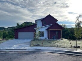 Lyons Valley Townhomes in Lyons, CO - Building Photo