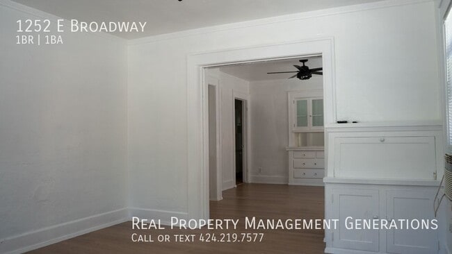 1252 E Broadway in Long Beach, CA - Building Photo - Building Photo