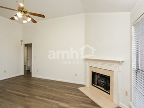4926 Noel Mission Dr in Memphis, TN - Building Photo - Building Photo