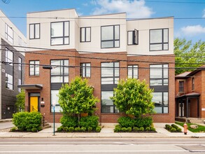 911 N 4th St, Unit 911 in Columbus, OH - Foto de edificio - Building Photo