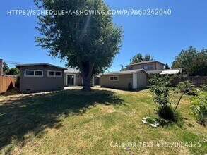 1023 Corby Ave in Santa Rosa, CA - Building Photo - Building Photo
