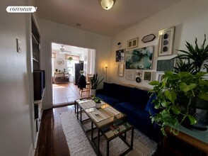 236 Frost St in Brooklyn, NY - Foto de edificio - Building Photo