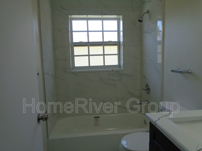 1035 Grant St in West Palm Beach, FL - Building Photo - Building Photo