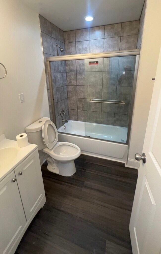 1818 Riggs Ave photo'