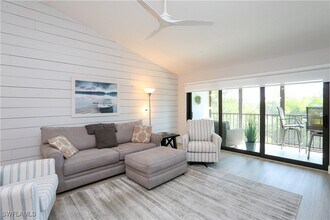 5733 Deauville Cir in Naples, FL - Building Photo - Building Photo