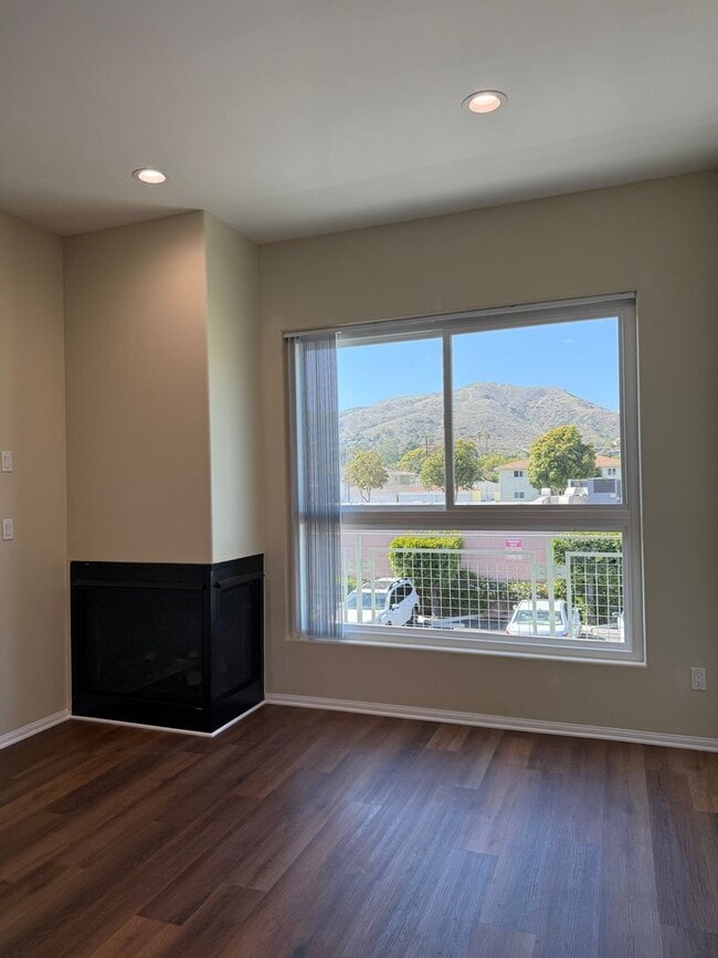 property at 2991 Loma Vista Rd