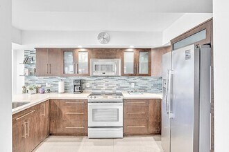 525 N Ocean Blvd, Unit 624 in Pompano Beach, FL - Building Photo - Building Photo