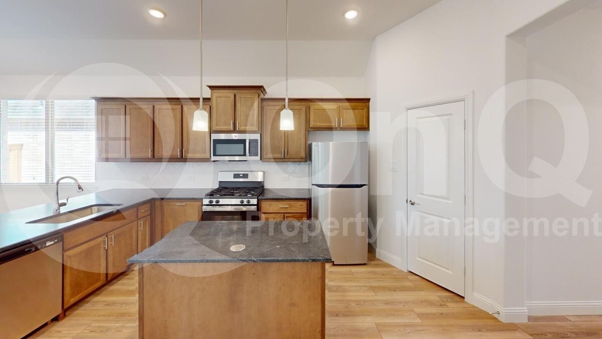 1815 Goose Pond Rd in Heath, TX - Building Photo