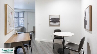 1001 E Playa Del Norte Dr, Unit 2136 in Tempe, AZ - Foto de edificio - Building Photo