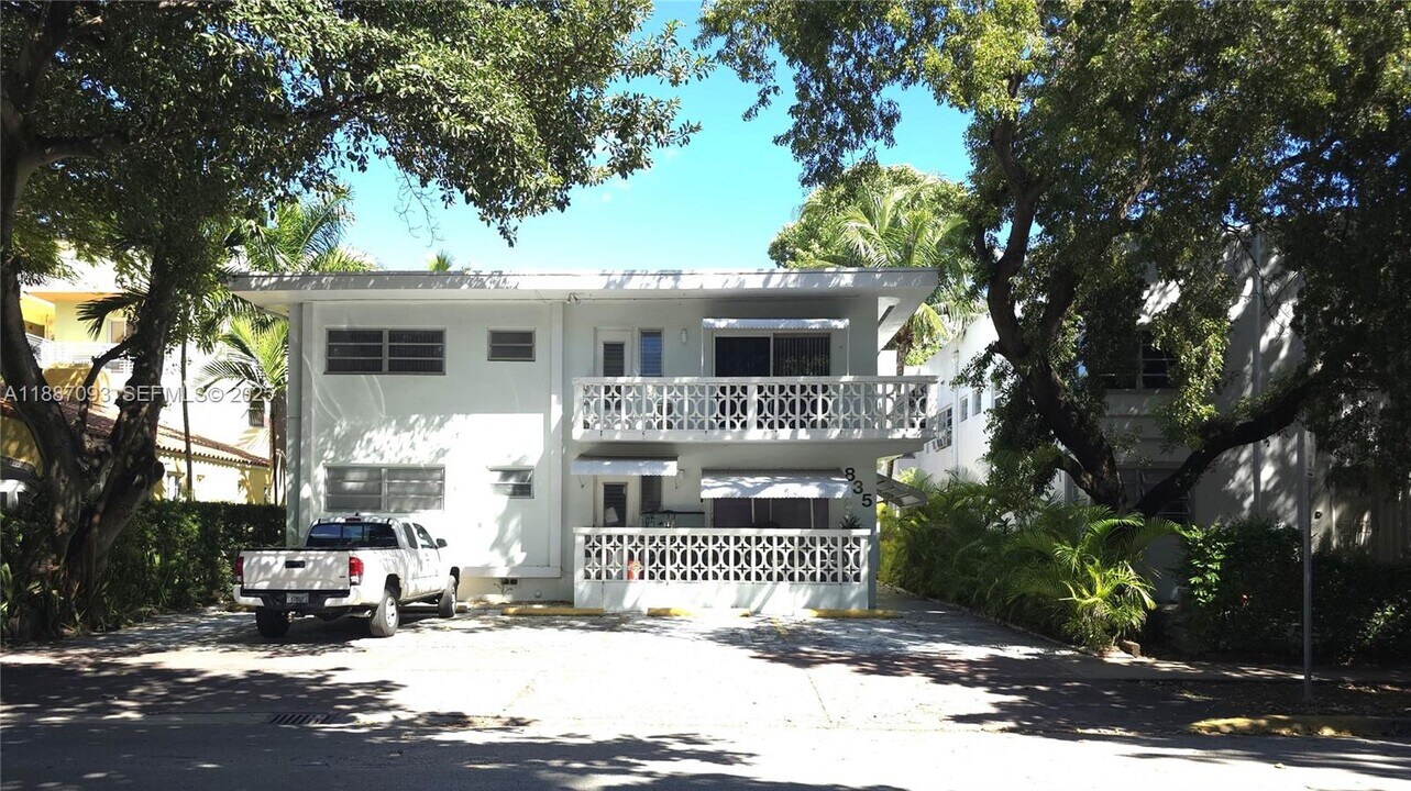835 Meridian Ave in Miami Beach, FL - Building Photo