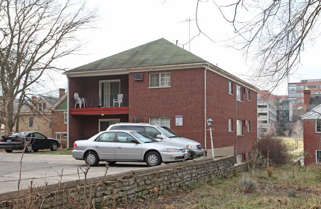 938 Ludlow Ave in Cincinnati, OH - Building Photo - Building Photo