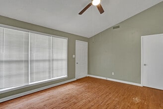 192 Chotard Ave in Pearl, MS - Foto de edificio - Building Photo