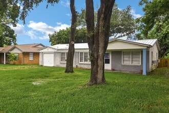 616 Benson St in La Marque, TX - Building Photo - Building Photo