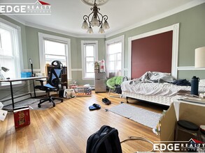 34 Bayard St, Unit 2 in Boston, MA - Building Photo - Building Photo