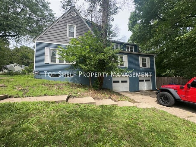 6103 Dagle Dr in Des Moines, IA - Building Photo - Building Photo