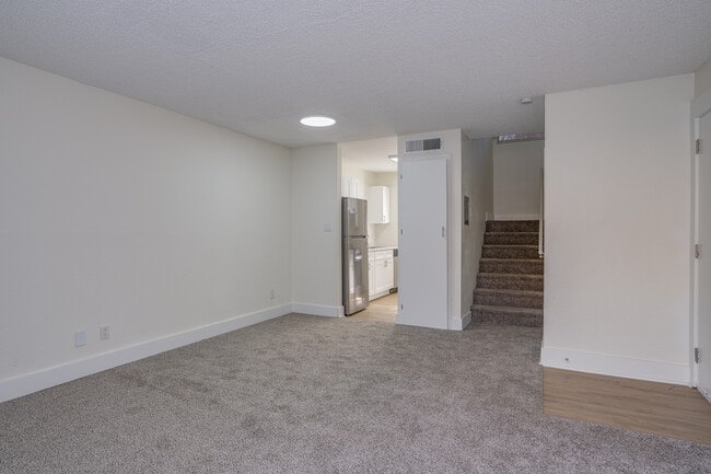 Las Casitas Apartments